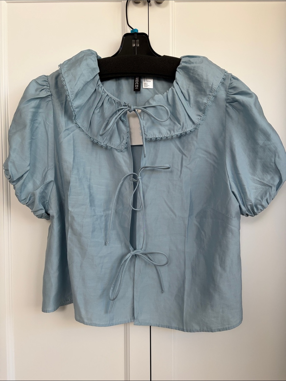 H&M Light Blue Ruffle Collar Tie-Front Blouse, nwt - Picture 3 of 17